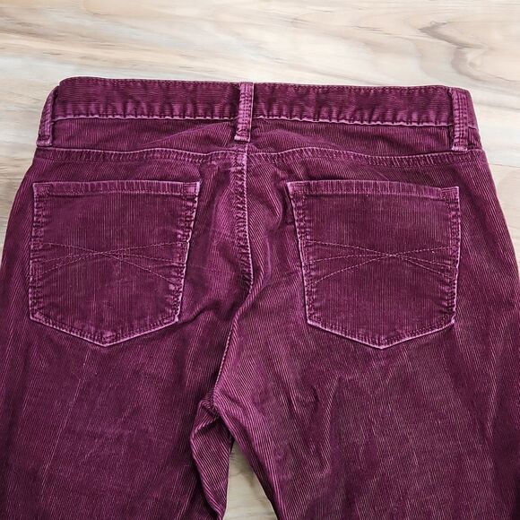 ☔️🐞Loft Burgundy Corduroy Modern Bootcut Jeans Size 6 - Picture 7 of 12